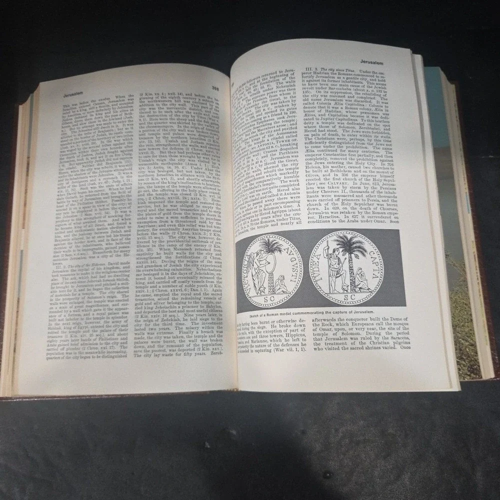 New Illustrated Davis Dictionary of the Bible 1973 Revised Ed. Hardcover Brown